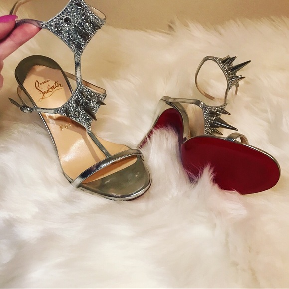 **SOLD** Christian Louboutin Lady max - Picture 2 of 8